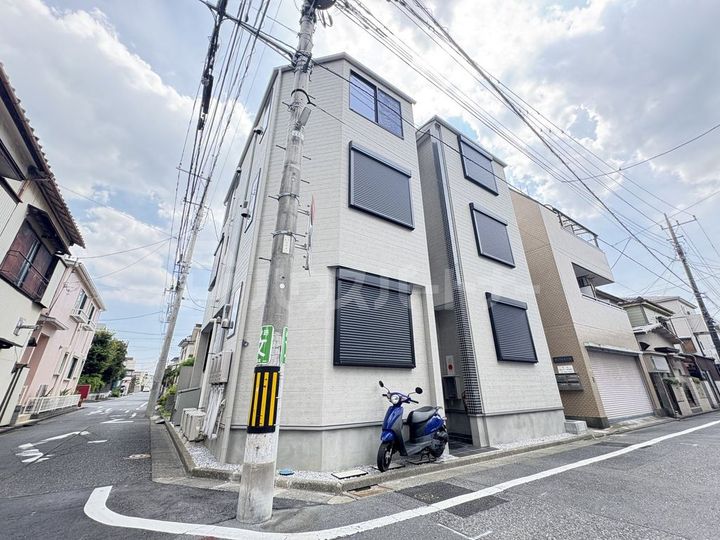 メゾンド・アヴェニール亀有の外観