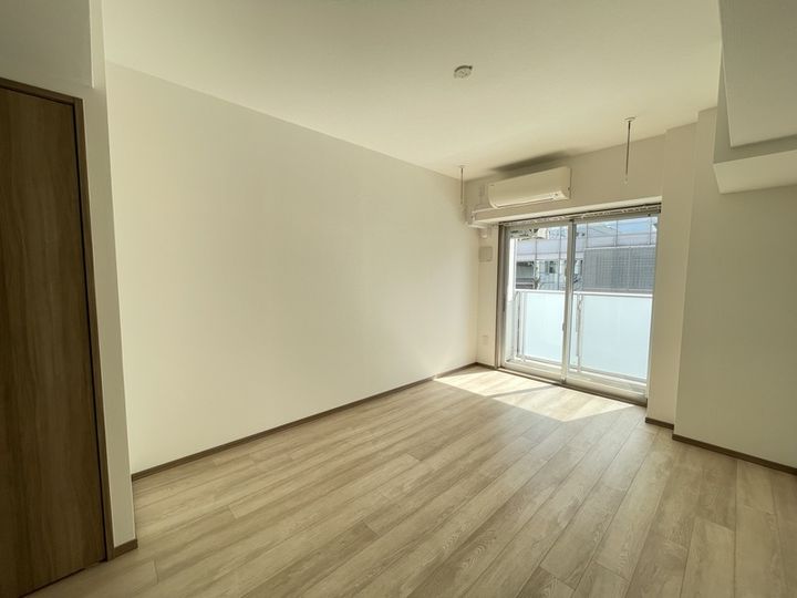 ケイアイビルの居間