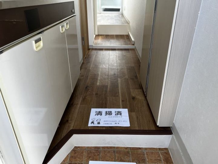 東京都江戸川区鹿骨2(アパート)の賃貸物件の玄関