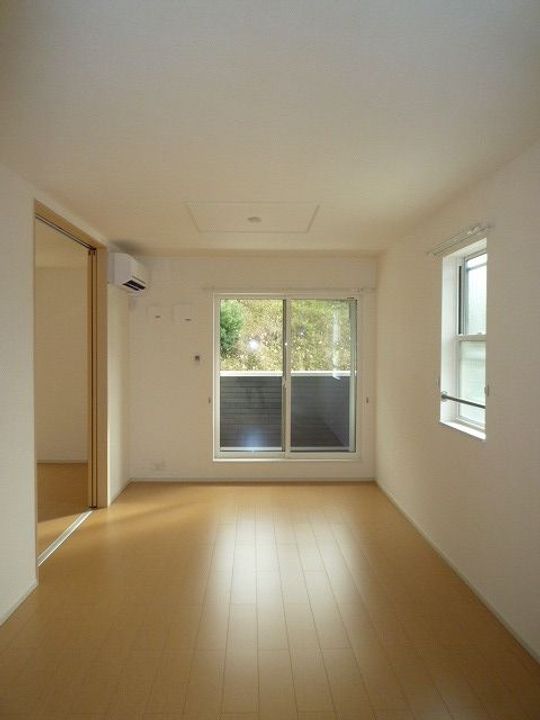 広島県庄原市新庄町(アパート)の賃貸物件の居間