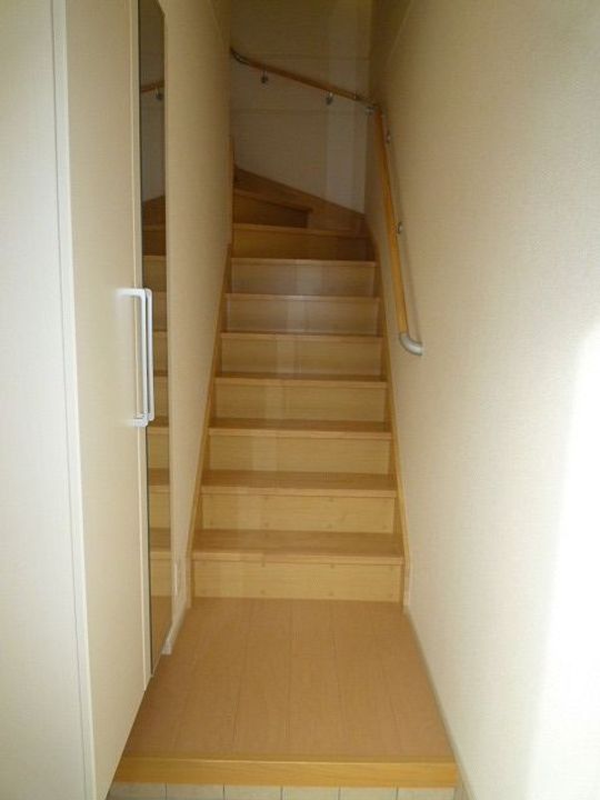 広島県庄原市新庄町(アパート)の賃貸物件の玄関