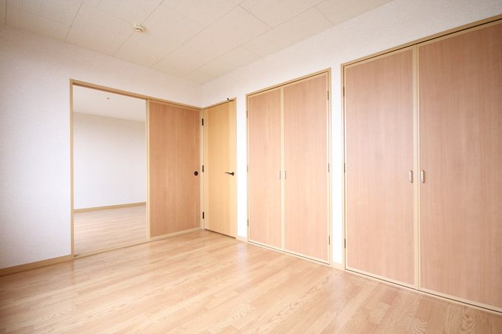 レフィナードの内装