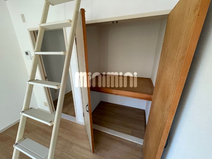 ホワイティクラウズの内装