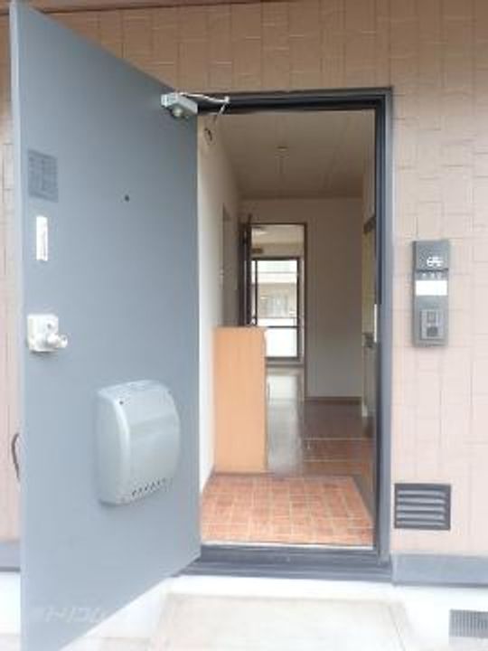 サンライフみやまえの玄関