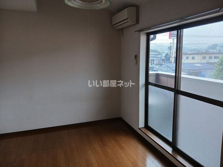 コーポ京町の居間