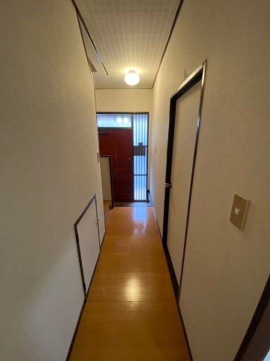 ライブタウン神宮の玄関