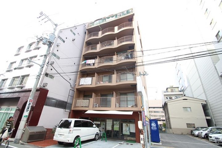 植木ビルの外観