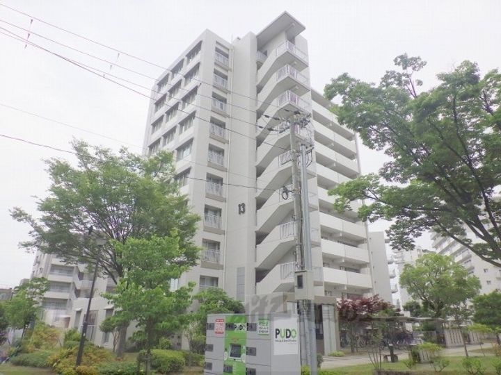 パークタウン西武庫13号棟の外観