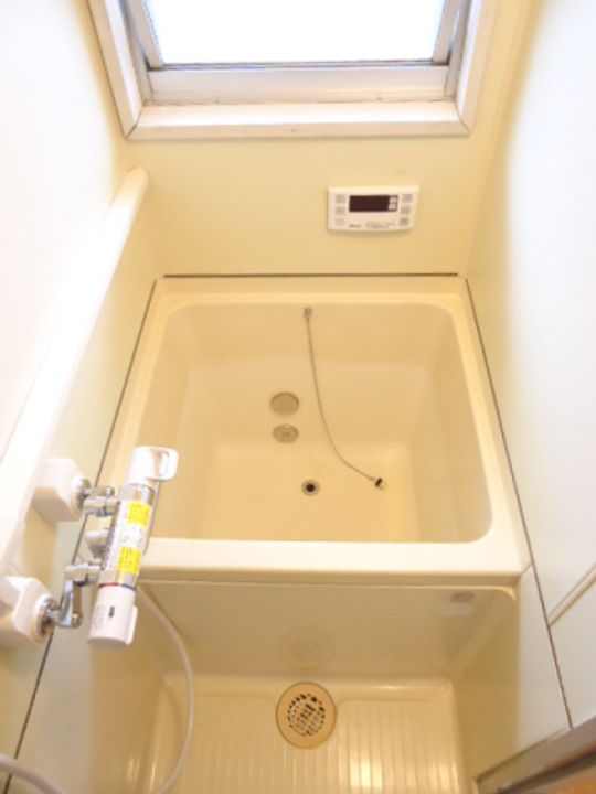 滋賀県彦根市栄町2(アパート)の賃貸物件の風呂