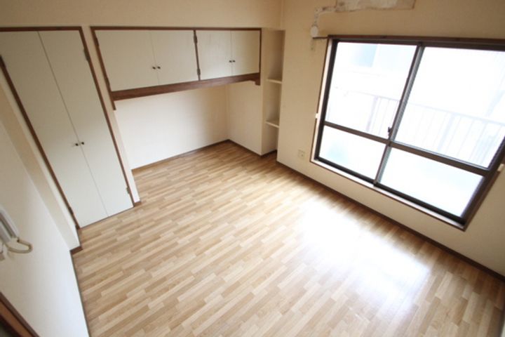 フェリーチェ大町駅前の居間