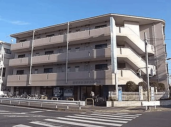 グランディオ・ウエノの外観