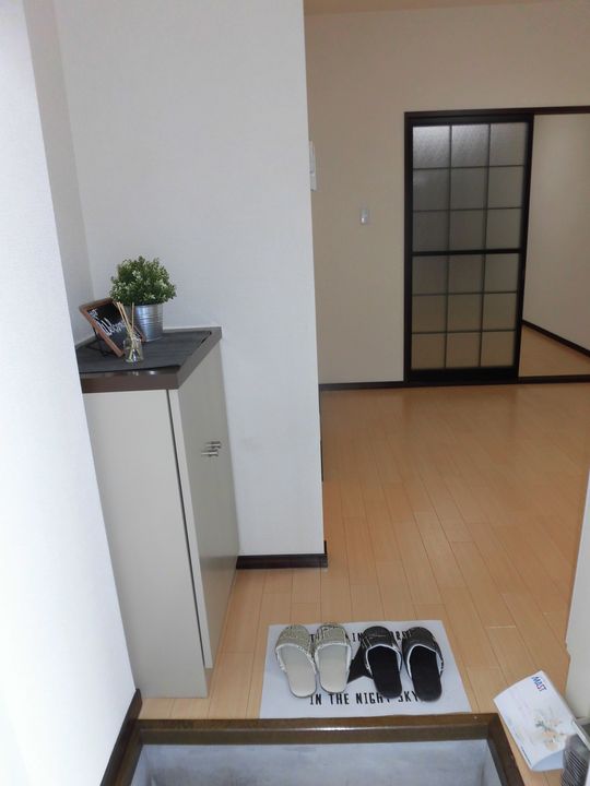 岐阜県多治見市小名田町3(アパート)の賃貸物件の玄関