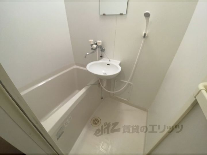 レオパレスShinの風呂