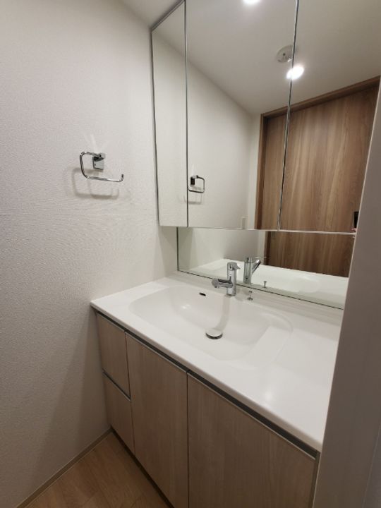 ロータス上野池之端の内装