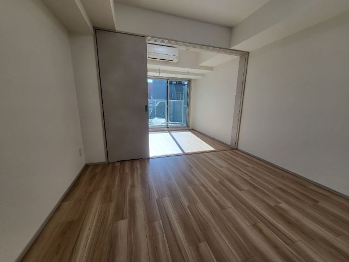 ロータス上野池之端の居間