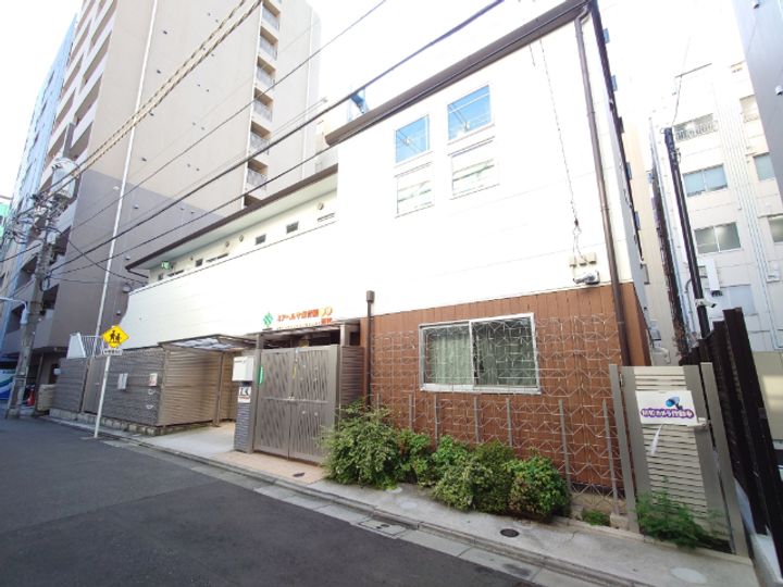 ロータス上野池之端の周辺