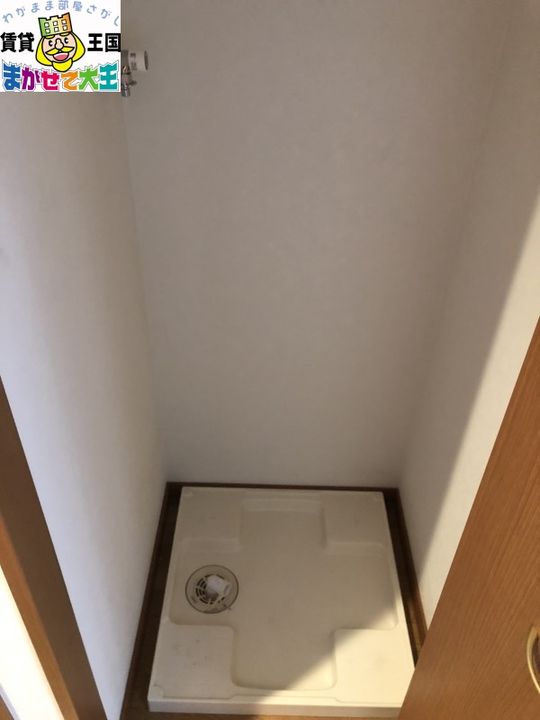 エススリーでじまの内装