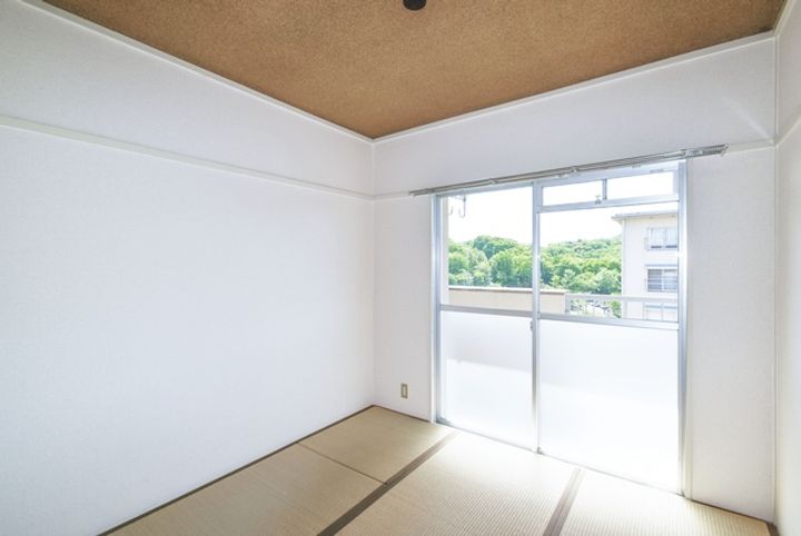 UR岩成台の内装