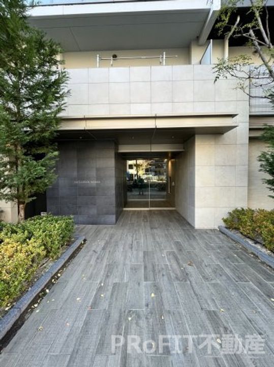 イニシアブランなんばの地図