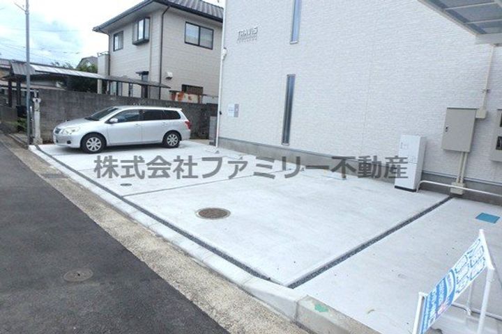 トラビス水戸新原の地図