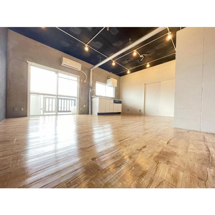 グローリオ西新居の居間