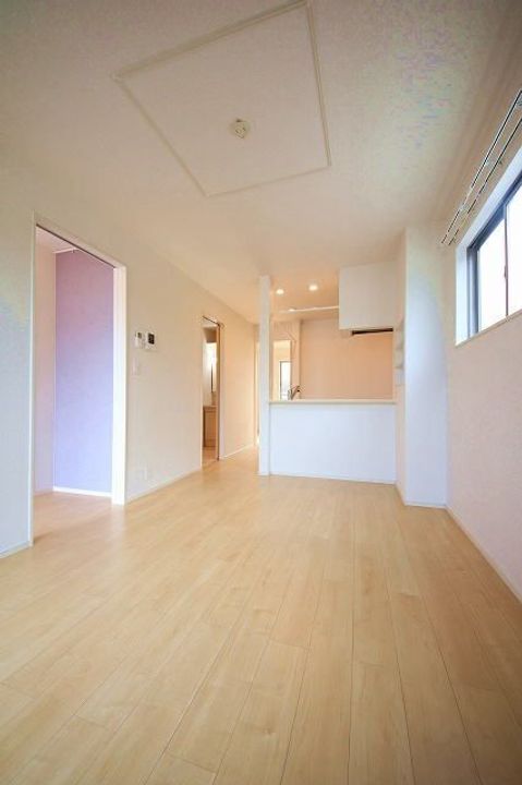 サンシャイン西寺Cの居間