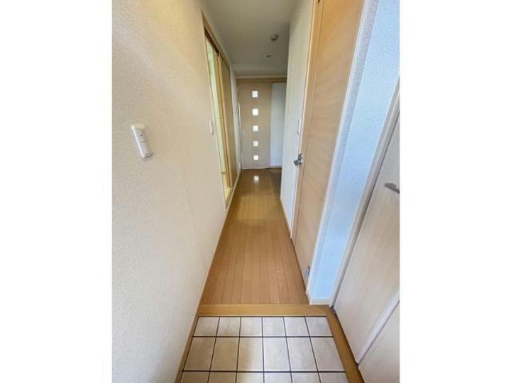 大阪府寝屋川市寝屋2(マンション)の賃貸物件の玄関