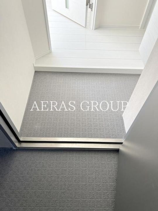 アンドベースの玄関