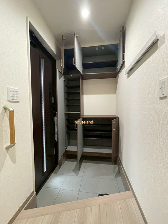 東京都世田谷区上北沢1(一戸建)の賃貸物件の玄関