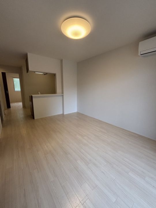 ハピネス1の居間