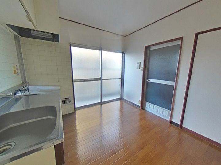 谷崎ビルの居間