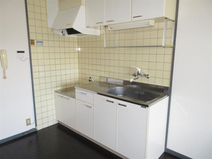 サンライズ弥六内のキッチン