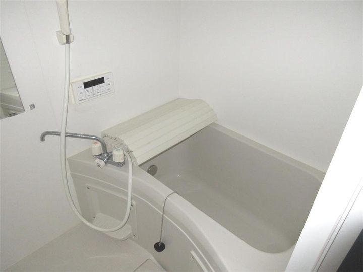 サンライズ弥六内の風呂