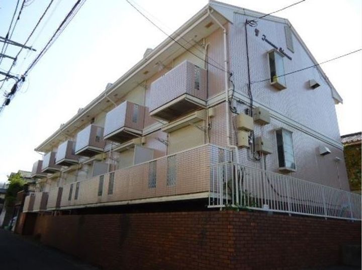 ジュネス湘南の外観
