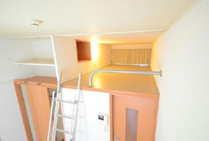 レオパレスGraceの玄関