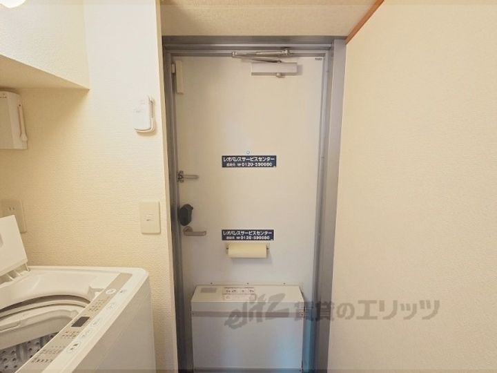 レオパレスブルーファンの玄関