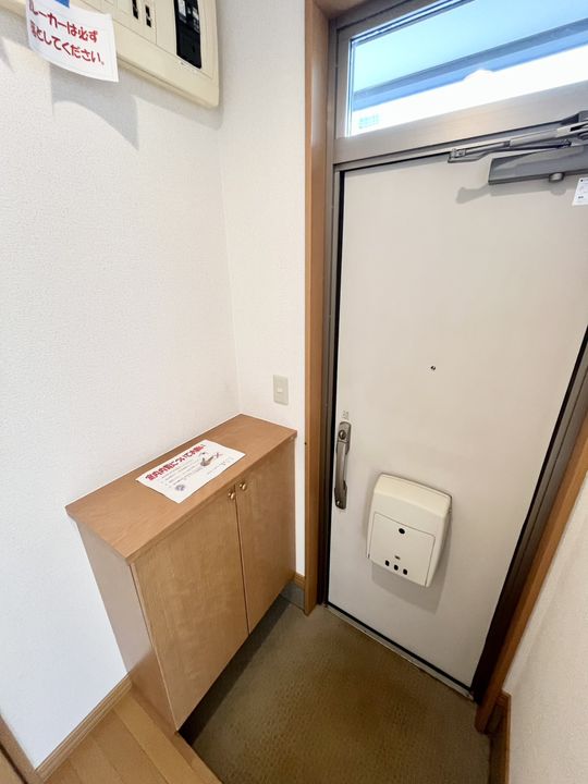 北海道札幌市白石区川下一条4(一戸建)の賃貸物件の玄関