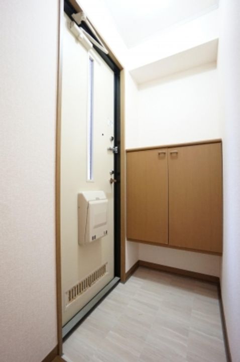 新潟県新潟市中央区女池3(アパート)の賃貸物件の玄関