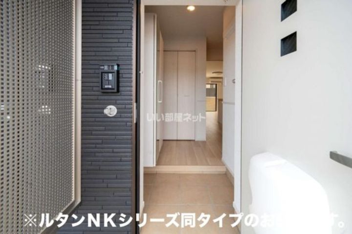 千葉県柏市逆井藤ノ台(アパート)の賃貸物件の玄関