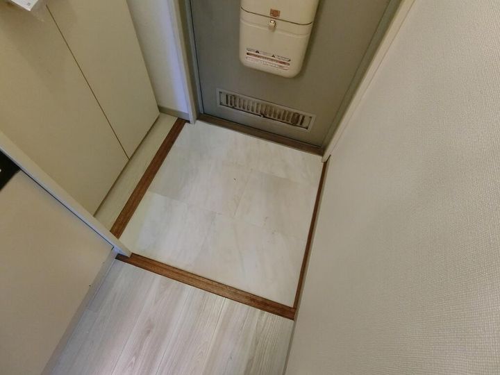 コーポカジツの玄関