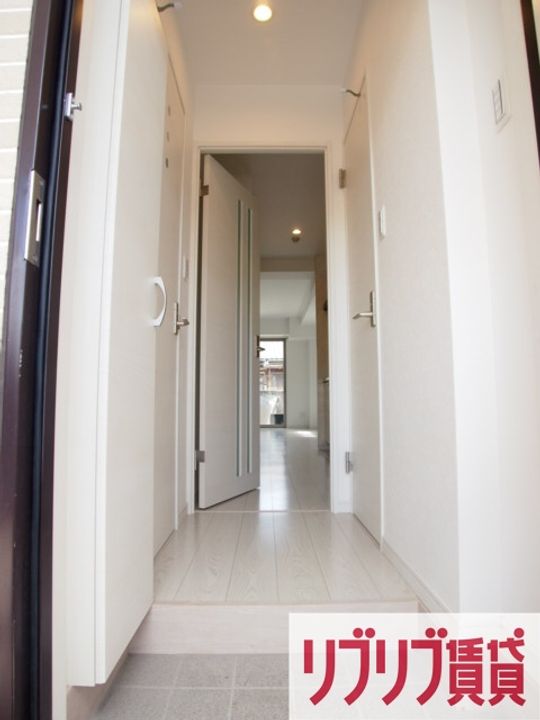 グレイスコート神明町の玄関