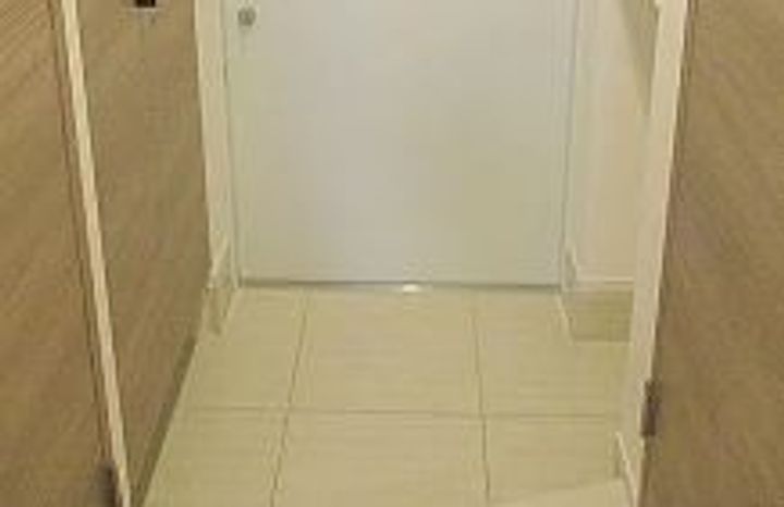 東京都台東区東上野4(マンション)の賃貸物件の玄関