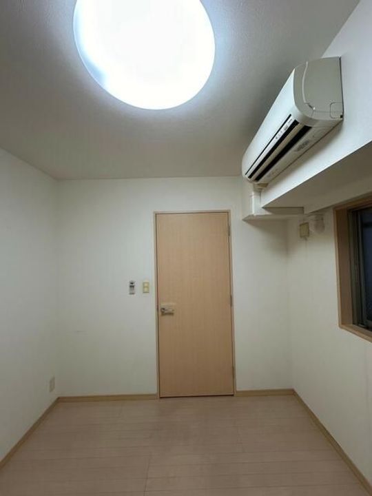 スパシエルクス横浜の居間