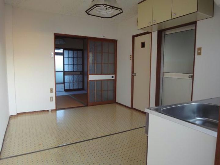 山口県岩国市元町2(アパート)の賃貸物件の居間