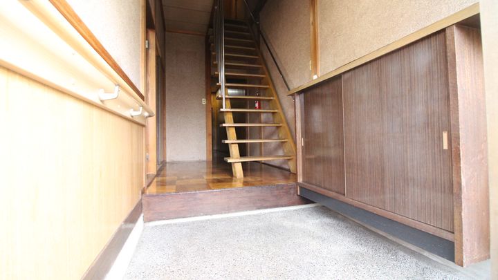 福井県福井市明里町(一戸建)の賃貸物件の玄関