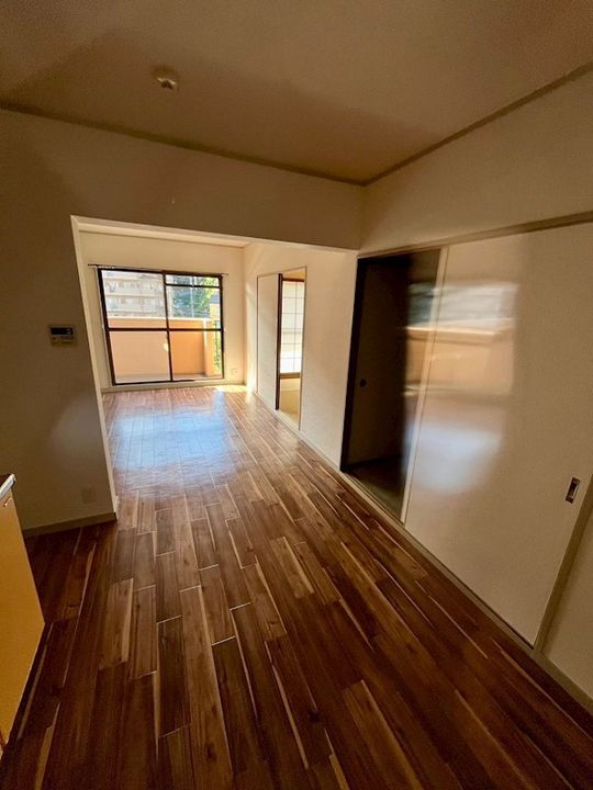 グリーン北塩屋の居間