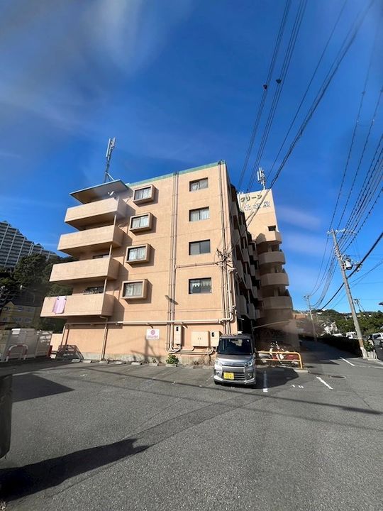 グリーン北塩屋の外観