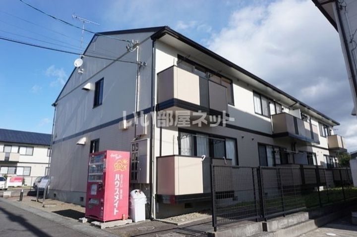 ロイヤルガーデン愛子A棟の地図