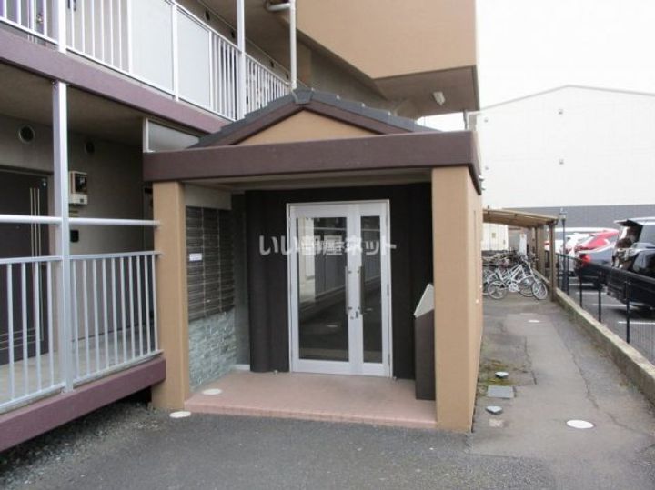 グレイスコートの玄関