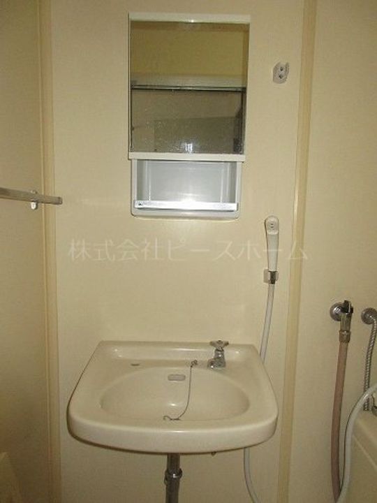 ホワイトアイランドの内装